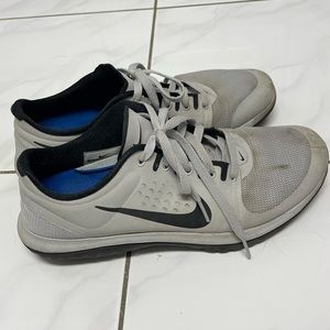 Nike FS LITE RUN (9.5)